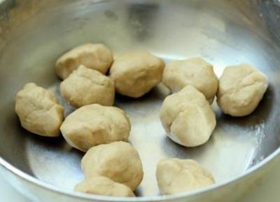 طرز تهیه رتی مرغ در نان بریوش (غذای فرانسوی) طرز تهیه رتی مرغ در نان بریوش (غذای فرانسوی)