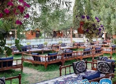 برترین رستوران ها با موسیقی زنده در اصفهان 1404: راهنمای جامع سفره خانه های سنتی و باغ های لوکس برترین رستوران ها با موسیقی زنده در اصفهان 1404: راهنمای جامع سفره خانه های سنتی و باغ های لوکس